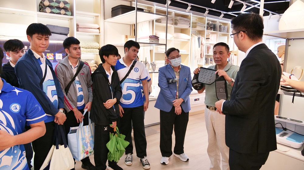 泰国南苏安大学交流团到访bbin宝盈家居