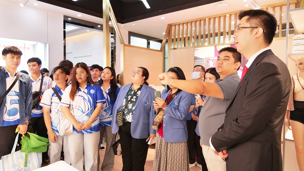 泰国南苏安大学交流团到访bbin宝盈家居